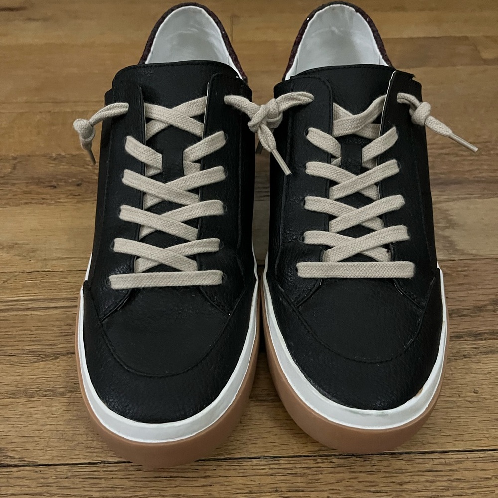 Dolce Vita Black and Tan Sneakers